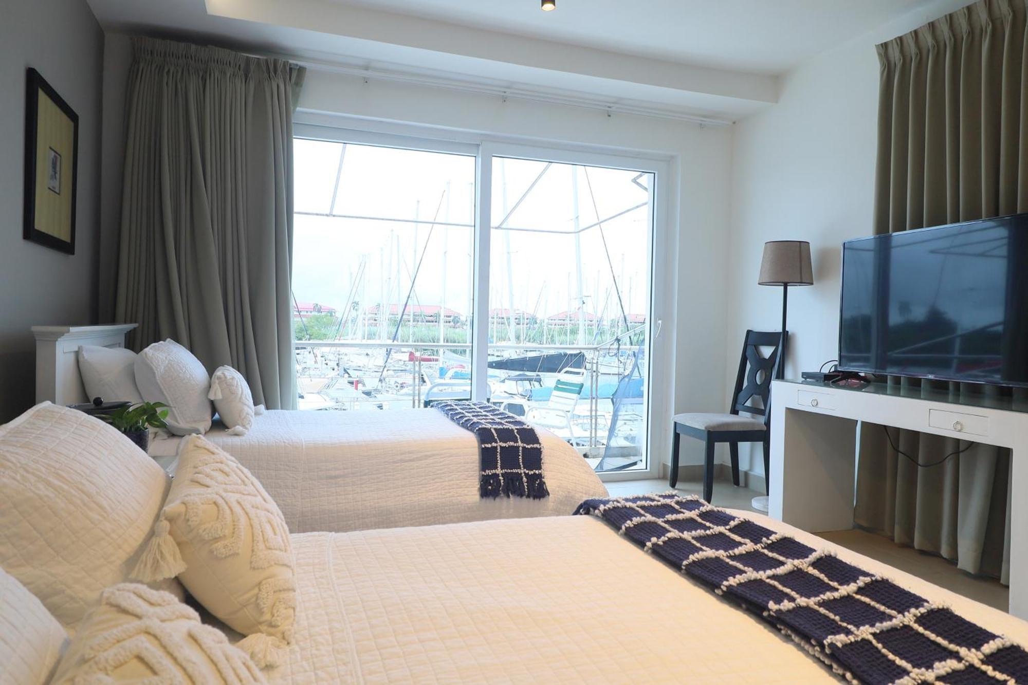 Marina Hotel at Shelter Bay Colon Eksteriør billede