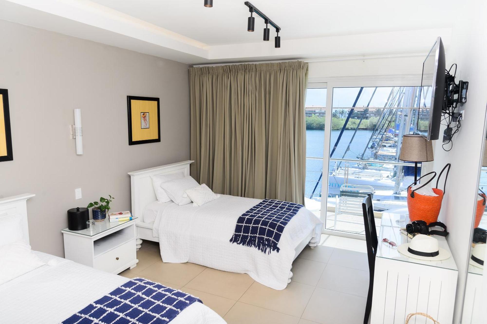 Marina Hotel at Shelter Bay Colon Eksteriør billede