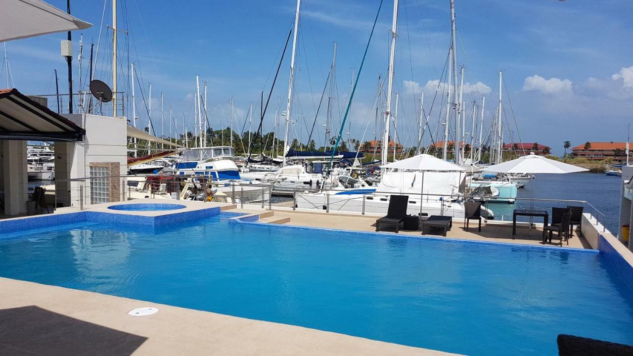 Marina Hotel at Shelter Bay Colon Eksteriør billede